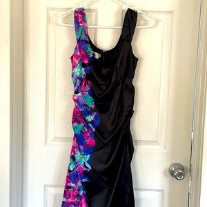 Floral satin dress size 4